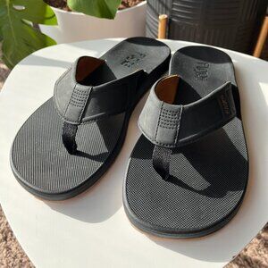 Black Flojos Flip Flops (Size 10)